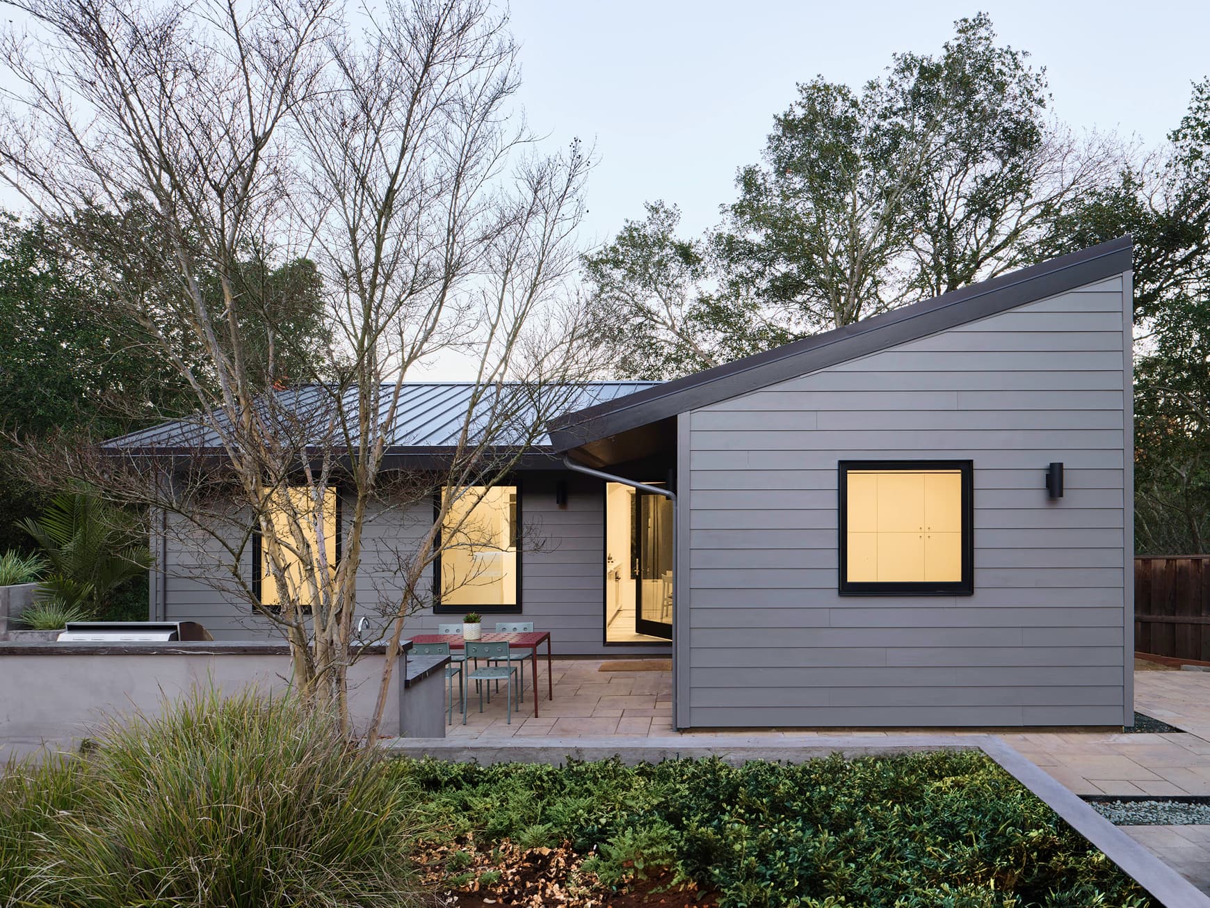 Type Five comprehensive support team of designers, engineers and builders collaborating to deliver exceptional finished homes